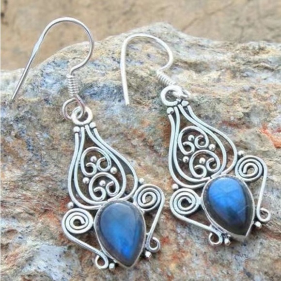 Boho Chic Festival Vintage style silver and blue dangle earrings - Picture 1 of 6